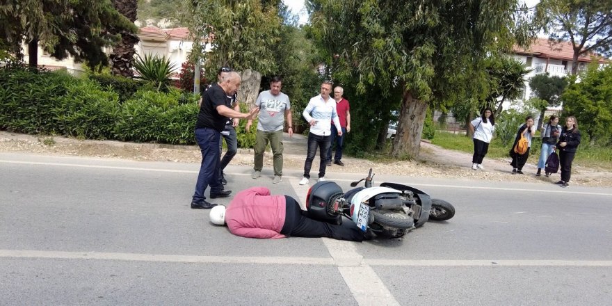 Foça’da motosiklet kazası: 1 ölü, 1 yaralı