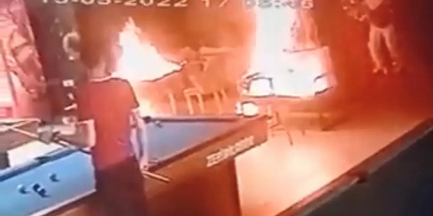 Esenyurt'ta alacaklı olduğunu iddia eden kişi bilardo salonunu ateşe verdi