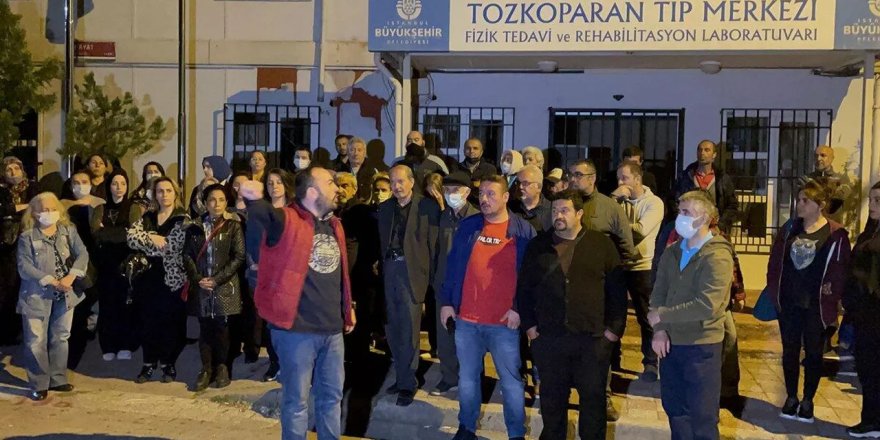 Tıp Merkezi'nin kapatılıp yerine kreş açılacağını iddia eden grup, İBB ve İmamoğlu'nu protesto etti