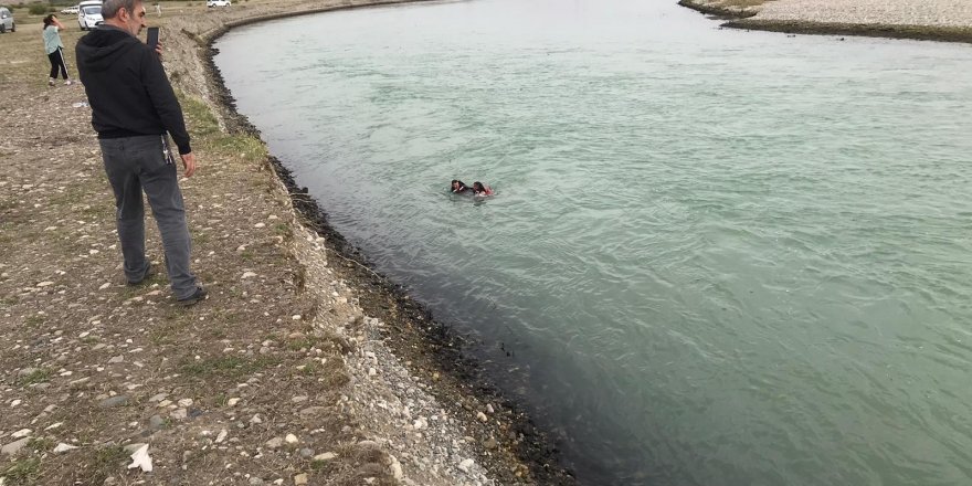 Baraj kapakları açıldı, vatandaş boğulmaktan son anda kurtarıldı