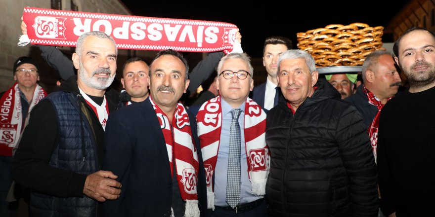 Sivas’ta binlerce taraftar final maçı için İstanbul yolunda