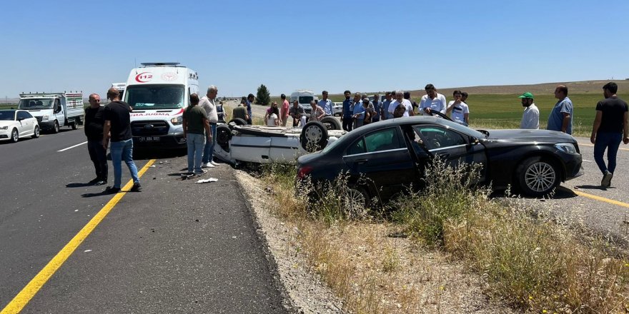 Diyarbakır’da otomobiller çarpıştı: 5 yaralı