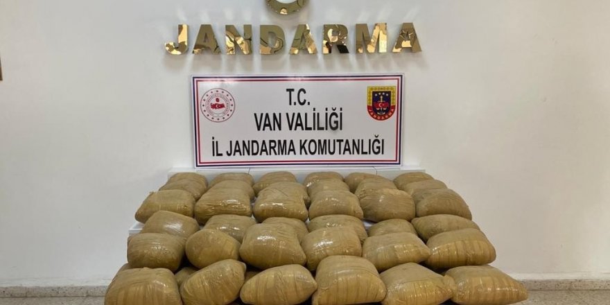 Van’da 357 kilogram toz esrar ele geçirildi