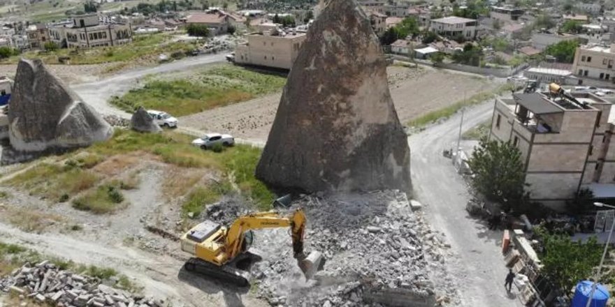 Kapadokya'da kaçak yapıların yıkımına başlandı