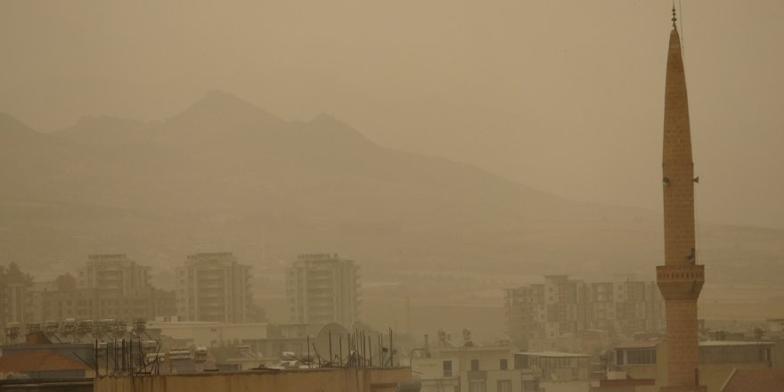 Toz bulutu Adıyaman’ı etkisi altına aldı