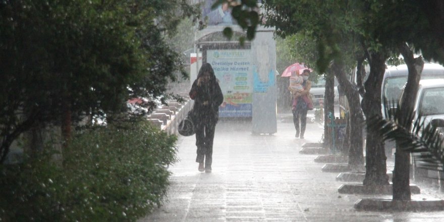 Meteorolojiden sağanak yağış uyarısı