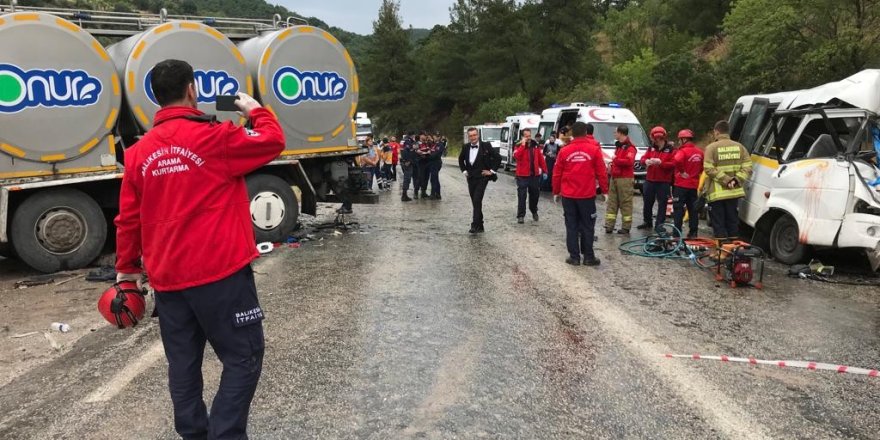 Balıkesir'deki feci kazada ölü sayısı 8’e yükseldi