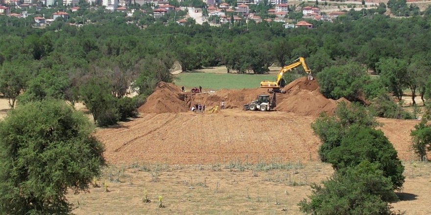 Kayıp gençler 45 saattir kazılan 30 metrelik kuyuda ölü bulundu