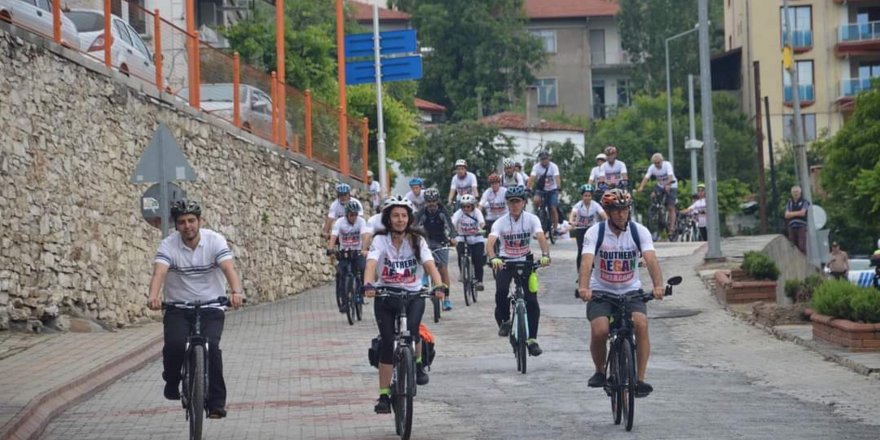 Bisiklet turu Kavaklıdere'de şehir turu ile başladı