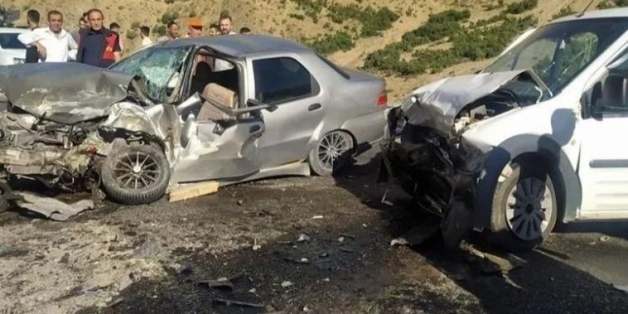 Hakkari'de trafik kazası: 7 yaralı