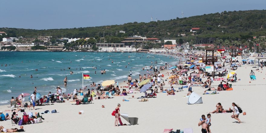 Çeşme bayramda günlük 1 milyondan fazla turist ağırlamayı bekliyor