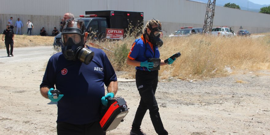 Fabrikadaki yangın sonrası zehirli gaz paniği