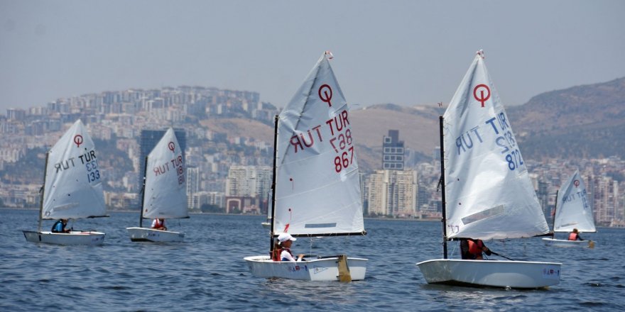 İzmir Körfez Festivali’nde renkli görüntüler