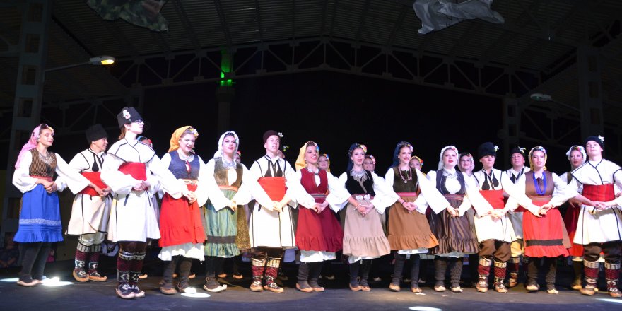 Ayvalık’ta halk dansları festivali coşkusu