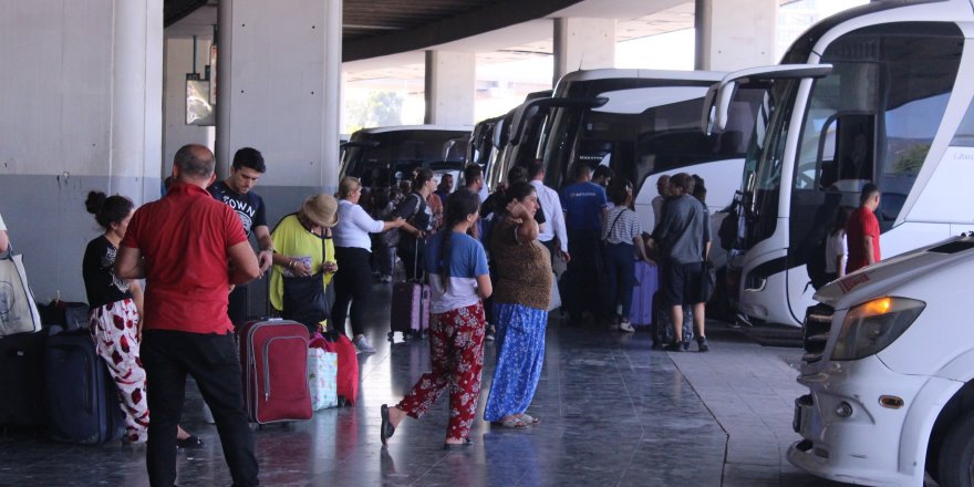 Bayram öncesi bin araç terminalden çıkıyor