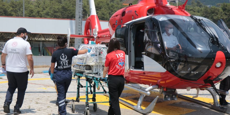 Helikopter erken doğan prematüre bebek için havalandı