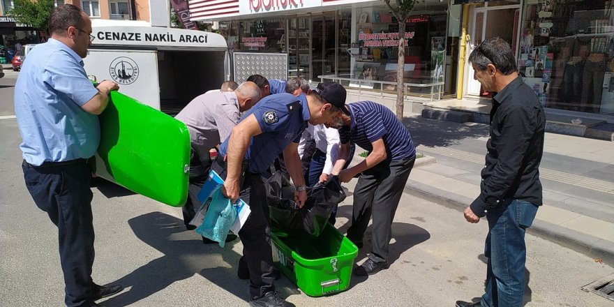 Bayram için gelmişti, evde ölü bulundu