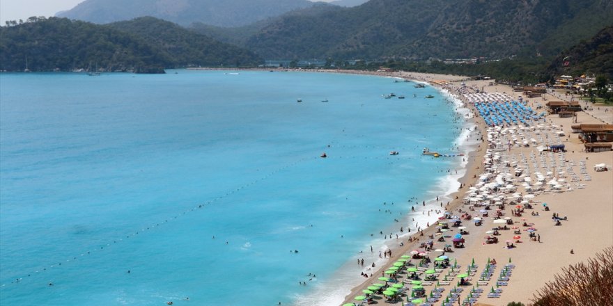 Güney Ege sahillerinde bayram tatili yoğunluğu yaşanıyor