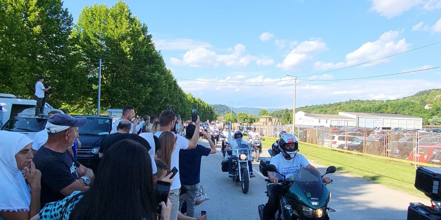 Saraybosna'ya gelen Moto-Maraton katılımcıları Potoçari'ye doğru yola çıktı