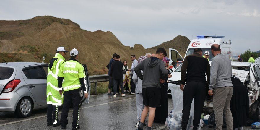 Kastamonu’da 1 gecede 11 ayrı trafik kazası: 1 ölü, 31 yaralı