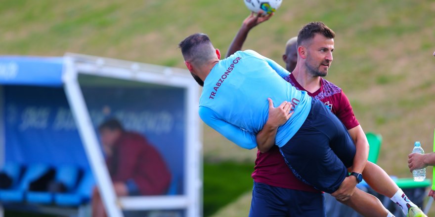 Trabzonspor'da Manolis Siopis, kampın neşesi oldu