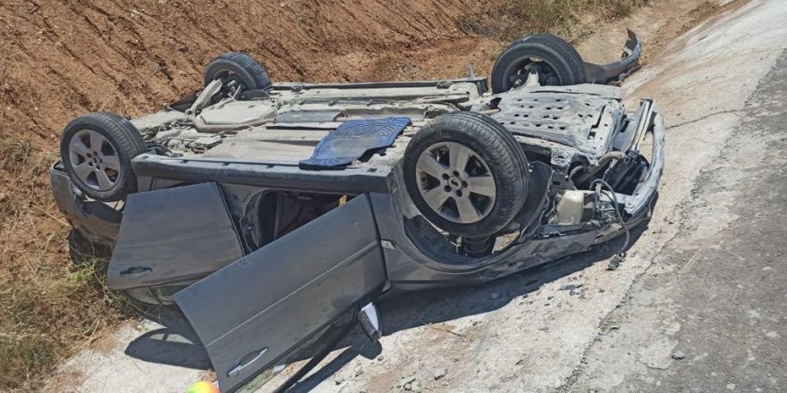 Manisa’da kontrolden çıkan otomobil takla attı: 4 yaralı