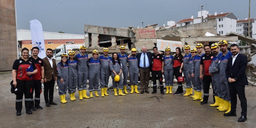 Menemen Belediyesi Arama Kurtarma ekibi eğitimleri hızlandırdı