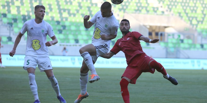 Hazırlık maçı: Sivasspor: 0 - Haladas: 0