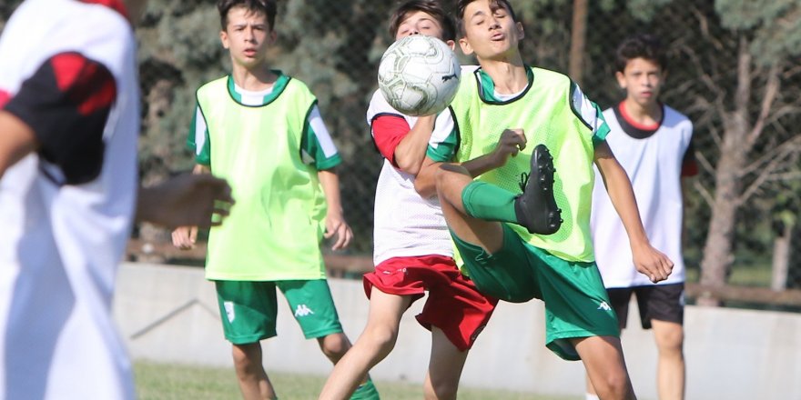 Hayalleri Turgutluspor forması giyebilmek