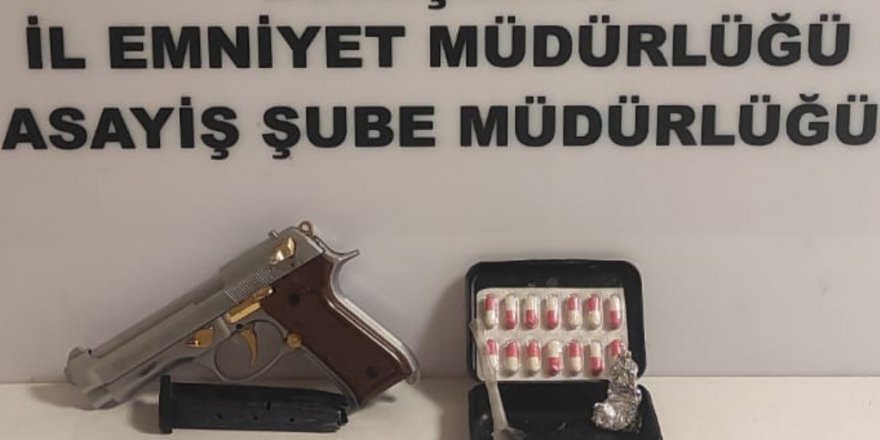 Eskişehir’de çok sayıda tabanca ve uyuşturucu madde ele geçirildi