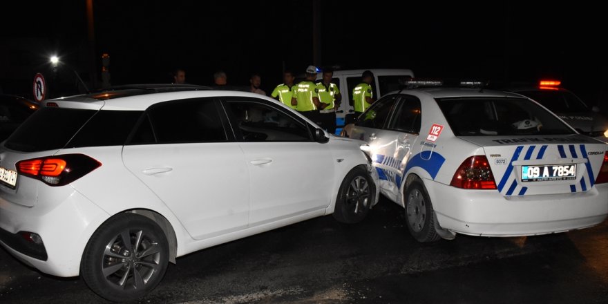 Aydın'da polisten kaçmaya çalışan alkollü sürücü, otomobili ekip araçlarına çarpınca yakalandı