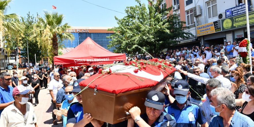 Çiğlili eski başkan Solak’a hüzünlü veda