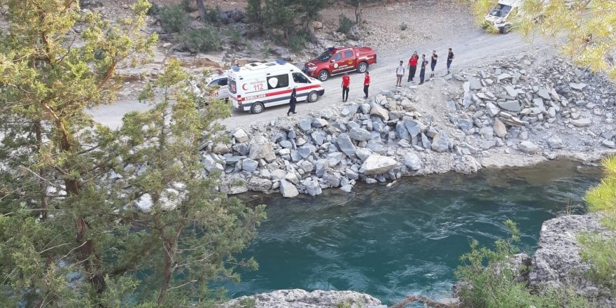 Serinlemek için Köprüçay'a giren gencin cesedi bulundu