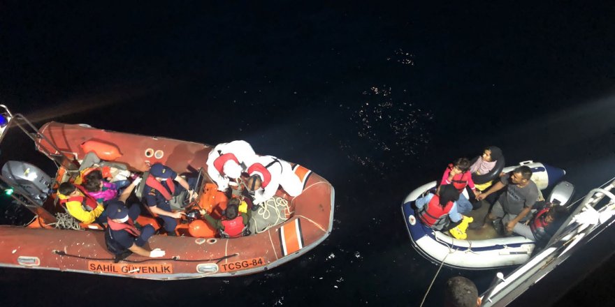 Ayvalık’ta 10 düzensiz göçmen yakalandı