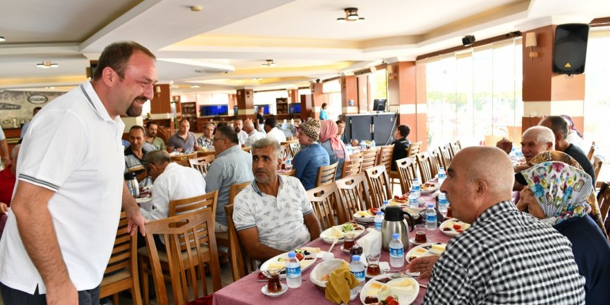 Başkan Gümrükçü, arıcılarla bir araya geldi