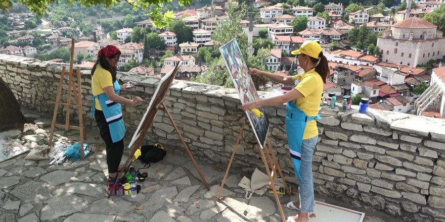 Osmanlı kenti Safranbolu’yu 10 ülkeden 21 ressam resmediyor