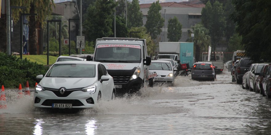 İzmir’de metrekareye 49,3 kilogram yağış düştü