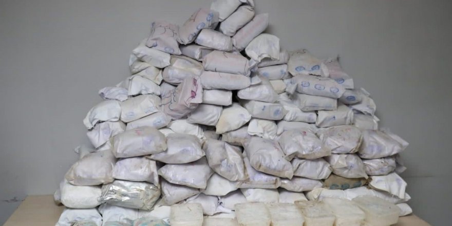 Hakkari’de 482 kilo eroin, 65 kilo metamfetamin ele geçirildi