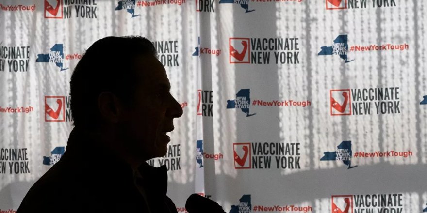New York Valisi Cuomo'ya, hakkındaki taciz suçlamaları nedeniyle istifa baskısı artıyor
