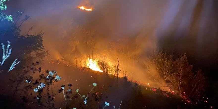 Hatay’da trafo patladı, yangın çıktı