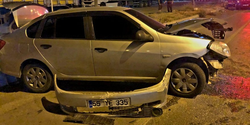 Köpeğe çarpmamak için manevra yapan otomobil tır parkına daldı: 1 yaralı