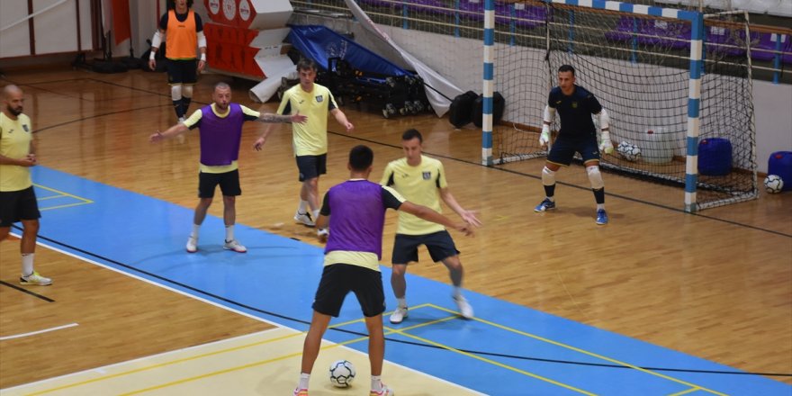 Belçika'nın RSCA Anderlecht Futsal Takımı Afyonkarahisar'da kamp yaptı
