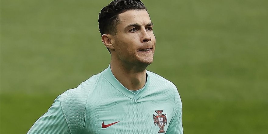 Ronaldo'nun, Al Hilal'in 242 milyon avroluk teklifini reddettiği ileri sürüldü