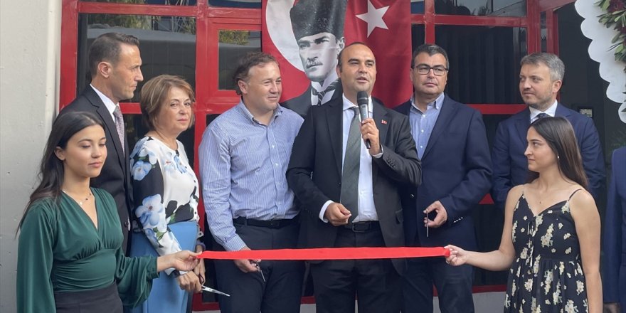 İzmir'de tüp bebek tedavisinde kullanılan malzemeler üreten fabrika açıldı