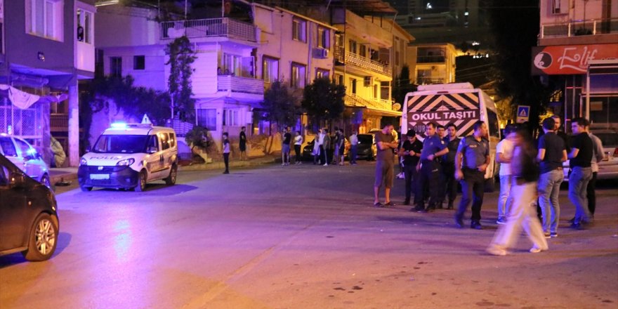 İzmir'de düğün sonrası çıkan kavgaya müdahale eden polis bıçakla yaralandı