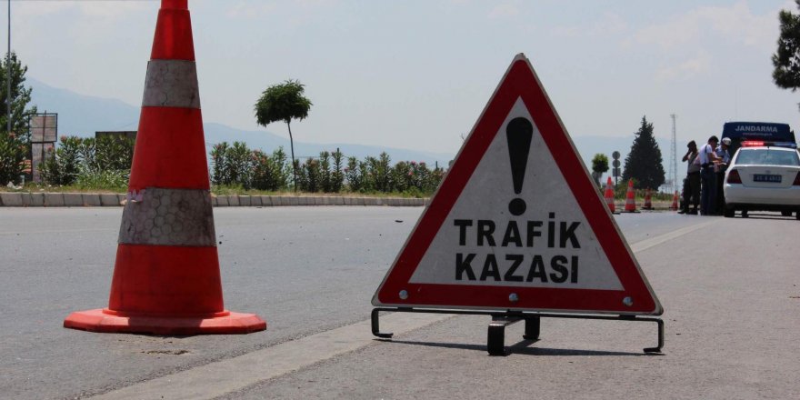 İzmir'de otobüsle çarpışan motosikletin sürücüsü hayatını kaybetti