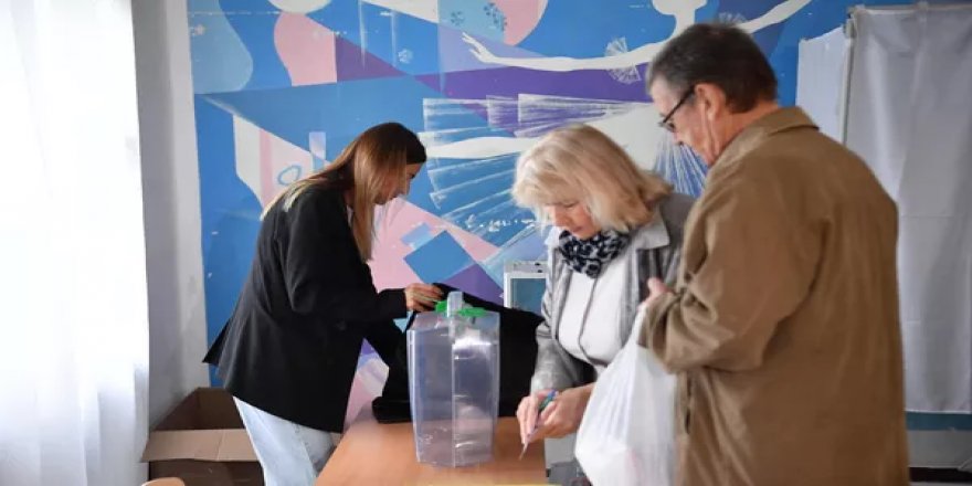 Donetsk, Lugansk, Zaporojye ve Herson'da Rusya'ya katılım referandumları başladı