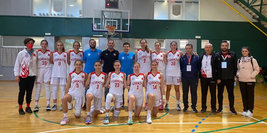 Dünya Liseler Basketbol Şampiyonası’nda dünya 2'nciliği ve 7'nciliği Türkiye’nin