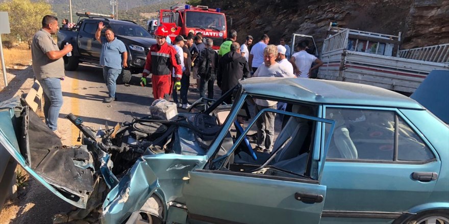 Muğla'daki trafik kazalarında 1'i ağır 4 kişi yaralandı