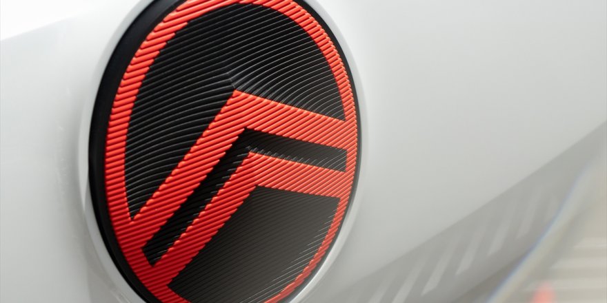 Citroen'in yeni logosu ilk kez konsept araçta kullanıldı